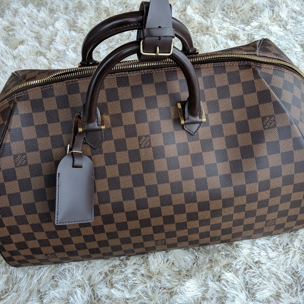Sold-Authentic Louis Vuitton DE Ribera GM
